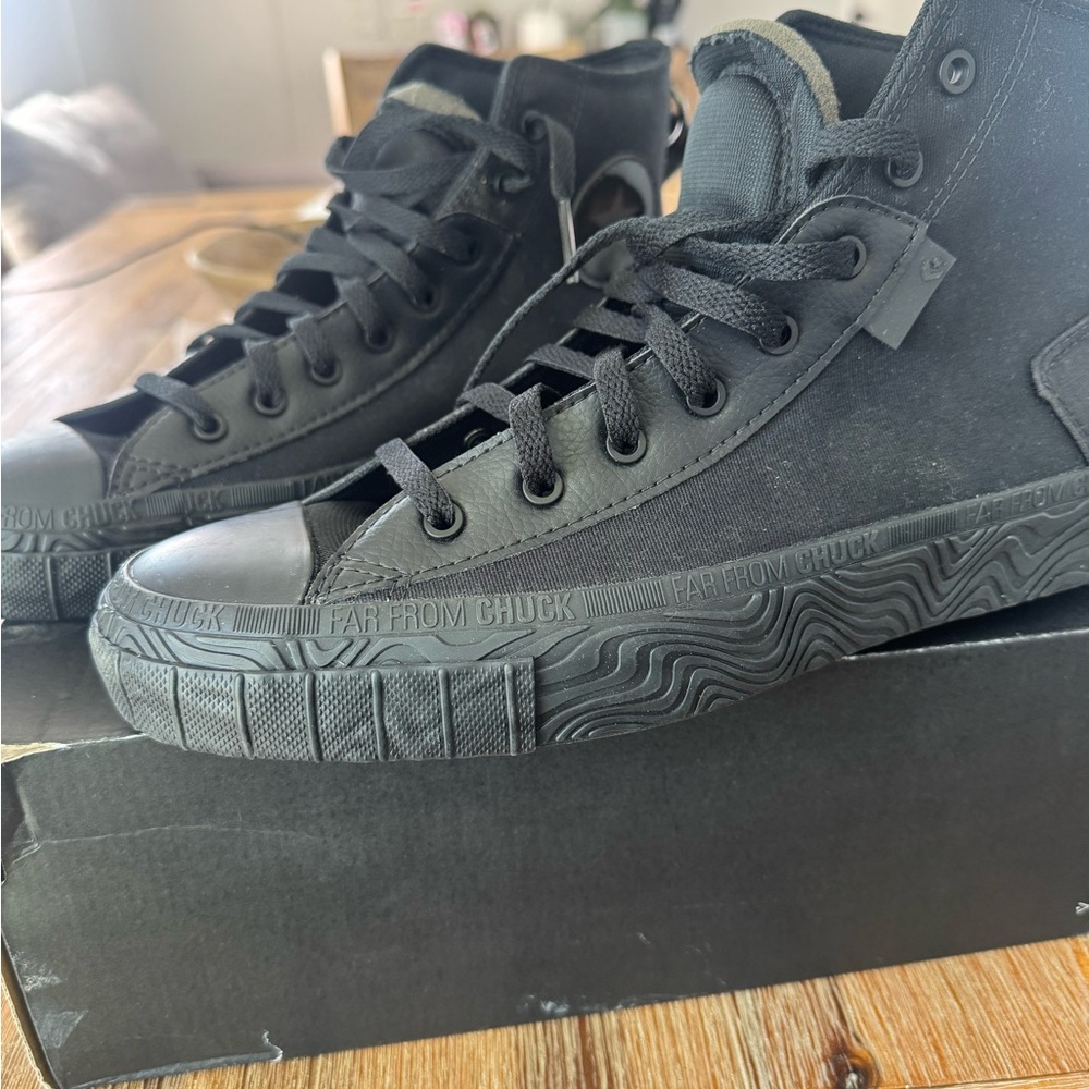 Converse Black High-Top Sneakers Canvas Lace-Up